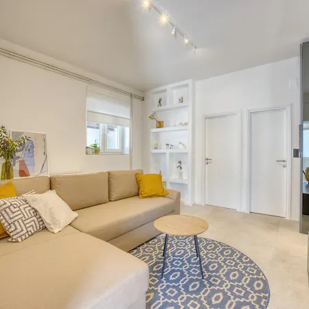 Ivan Apartment *